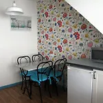 Les Camelias Apartment