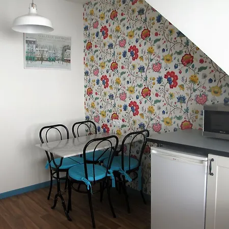 Les Camelias Apartment