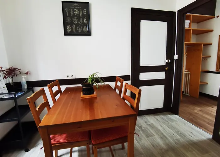 Апартаменты Les Camelias *